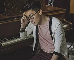 哭给你听曲谱 B调 吉他谱