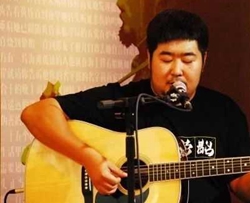 关忆北曲谱 B调 吉他谱