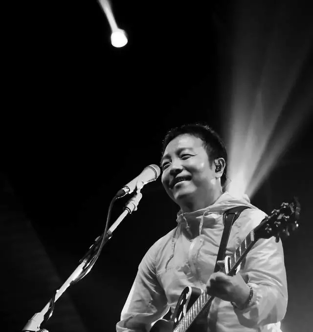 故乡曲谱by许巍B调吉他谱第(4)页