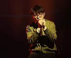 感觉自己是巨星曲谱 D调 吉他谱