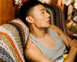 王牌冤家曲谱 B调 吉他谱