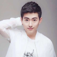 崔航