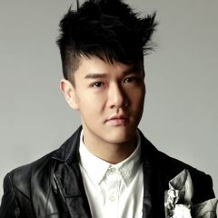 蓝奕邦