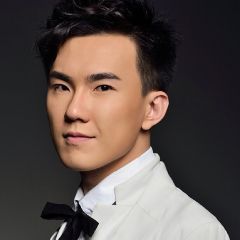 何弘轩