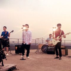 <b>万塘路18号</b>吉他谱