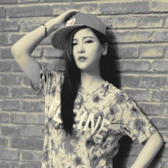 <b>雅妮</b>吉他谱