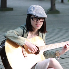 <b>雷小十</b>吉他谱