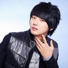 尹施允吉他谱