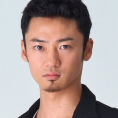 青木健