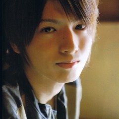 <b>中村優一</b>吉他谱
