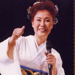 岛仓千代子