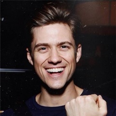 Aaron Tveit吉他谱