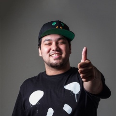 Adrian Delgado吉他谱