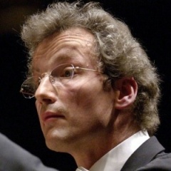 Franz Welser-Most/Camerata Academica Salzburg