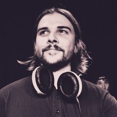 Seven Lions
