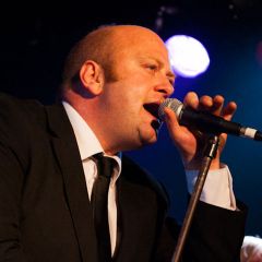 Andrew Strong吉他谱