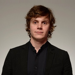 Evan Peters