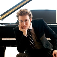 Nicholas Britell吉他谱