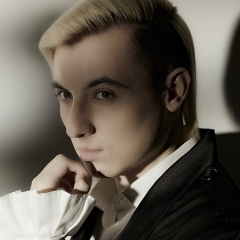 瑞彦·迷嘉尔 MIKHAÉL