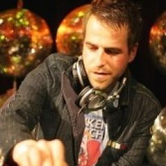 Polished Chrome吉他谱