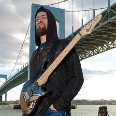 Brian Larkin吉他谱