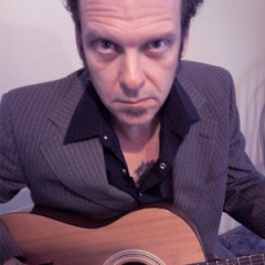 <b>Stevie Tombstone</b>吉他谱