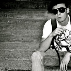 Chris Webby吉他谱