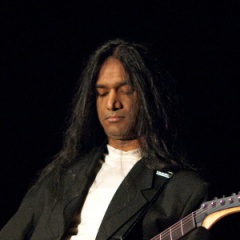 Anand Bhatt吉他谱