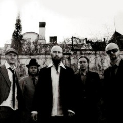 Vesterinen yhtyeineen吉他谱