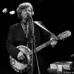 <b>Jani Uhlenius</b>吉他谱