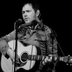 Brian Houston吉他谱