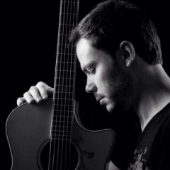Gustavo Trebien吉他谱