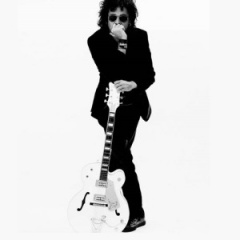Maikel De La Riva吉他谱