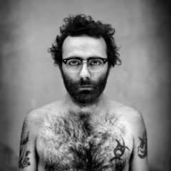 Mikael Simpson吉他谱