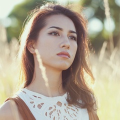 Mona Moua吉他谱