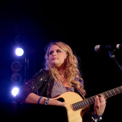 Savannah Outen吉他谱