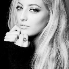 <b>Sofia Karlberg</b>吉他谱