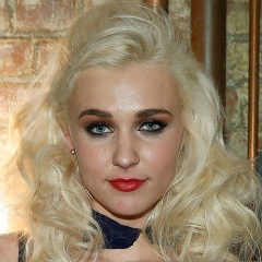 Maty Noyes