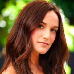 Hayley Sales吉他谱