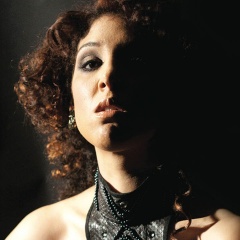 Raya Yarbrough吉他谱
