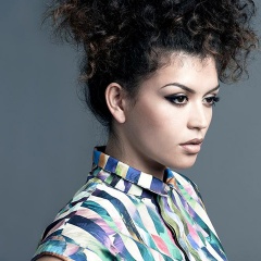 Karen Harding吉他谱