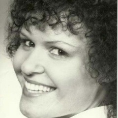 Cora Mari