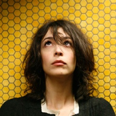 Adrienne Pauly吉他谱