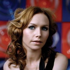 Nina Persson