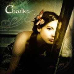 Charlie（女歌手）吉他谱