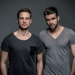 Jewelz & Scott Sparks