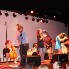 Hide & Seek吉他谱