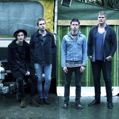 The Holidays吉他谱