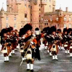 The Pipes & Drums Of The 1st Battallion Black Watch吉他谱