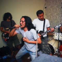 Carburetor Dung吉他谱